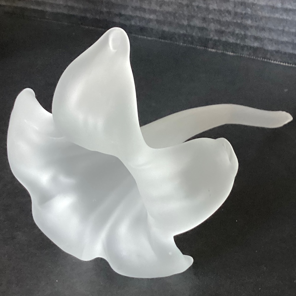 Frosted White Satin Art Glass Trumpet Horn Lily Epergne Flower Holder Bud Vase - Picture 10 of 16